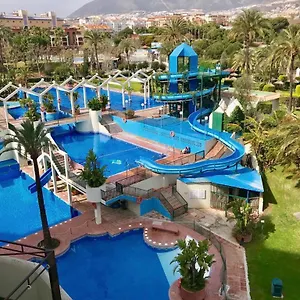 benalbeach-primera-linea.hotelsinnerja.org/